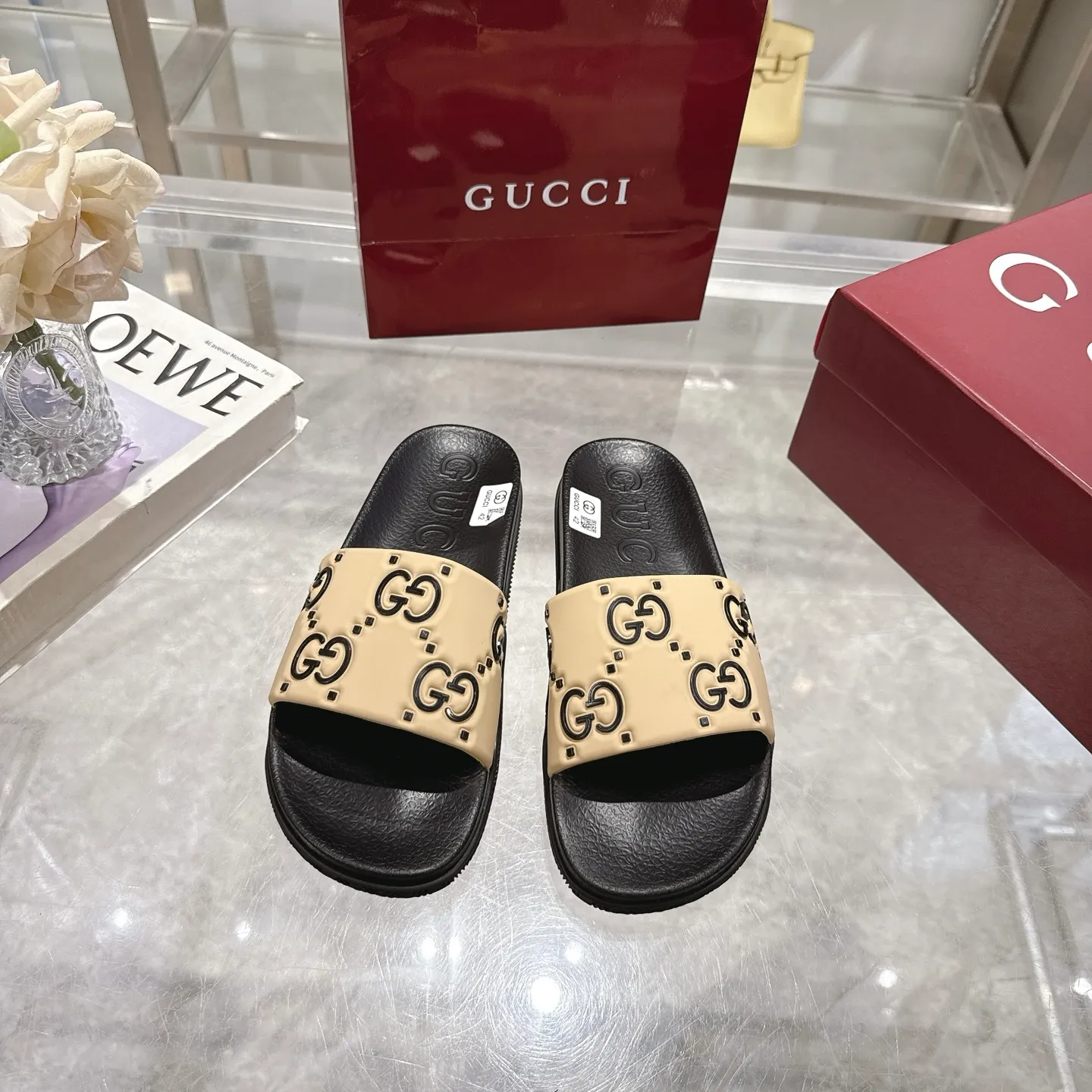 🅿️300💰 🌹Gucci official website Good Game slippers and sandals for men and women. In this special edition series, the acronym of the brand founder Guccio Gucci gives new meaning. In the gaming world, "GG" is a symbol of good sportsmanship and stands for "Good Game," which conveys the value system of the community. The modern acronym is a playful ode to the brand’s origins in the world of sports and leisure, illustrating how Gucci’s heritage continues to evolve. The parting greeting expresses the Gucci Good Game motto as the brand moves into new worlds, creating centers of play, self-expression, talent, freedom and individuality. Made with a rubber upper, these slippers are embellished with the collection's signature logo.  Rubber upper, unisex, G logo embossed, molded footbed, rubber sole, flat, made in Italy, sizes 36 to 46